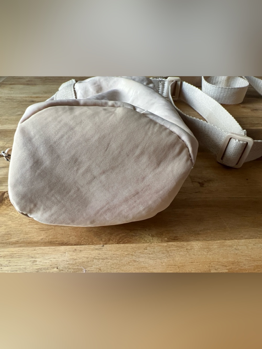 🍑💦BEIS Cream/Beige Crossbody Water Bottle Phone Pouch💦🍑 - Picture 3 of 6